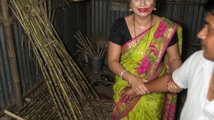 Village bhabhi dragged me into the cane shed raw